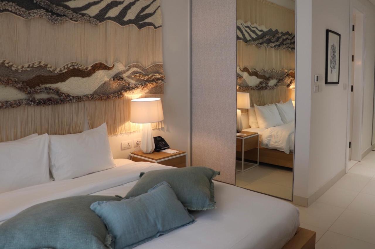 Cloud 7 Residences Ayla Aqaba Exterior photo A bedroom at the hotel