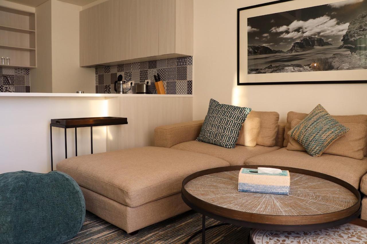 Cloud 7 Residences Ayla Aqaba Exterior photo A living room with a chaise longue